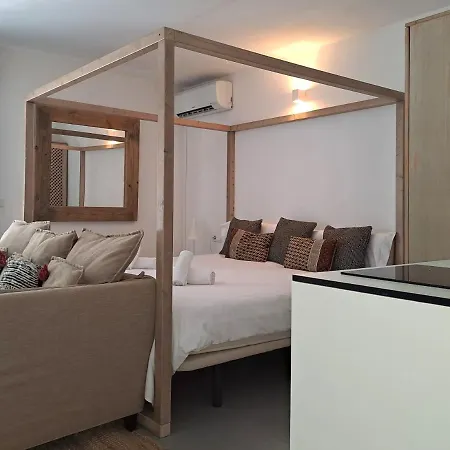 מלון דירות Casa Victoria 4*